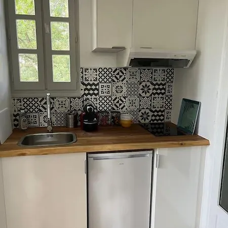 Maison En Pleine Nature -domaine Des Mille Pierres Holiday home Laudun