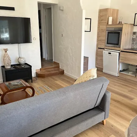 Holiday home Maison En Pleine Nature -domaine Des Mille Pierres *