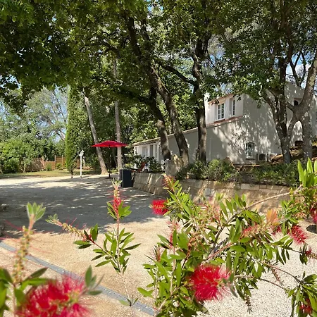 Holiday home Maison En Pleine Nature -domaine Des Mille Pierres *